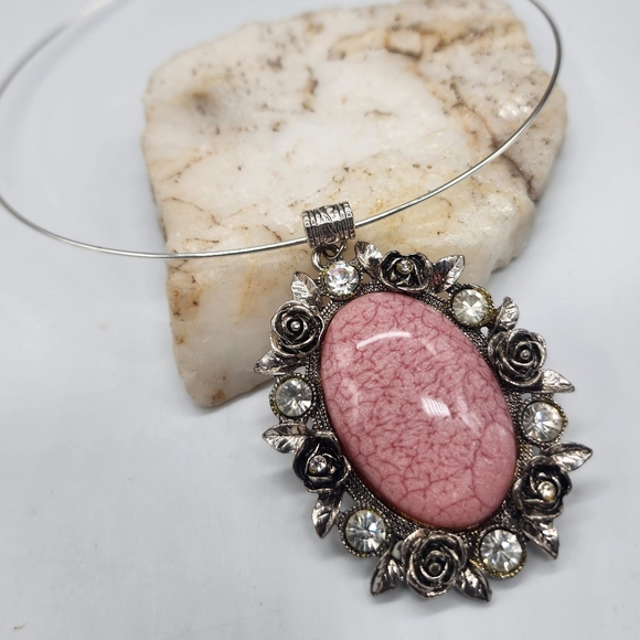 Boho Style Victorian Jewelry Silver Rose Coral Cameo Shape Medalion - Picture 7 of 9